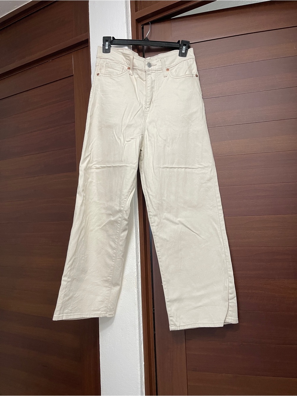 Levi’s Wide-Leg High-Rise Cream Jeans